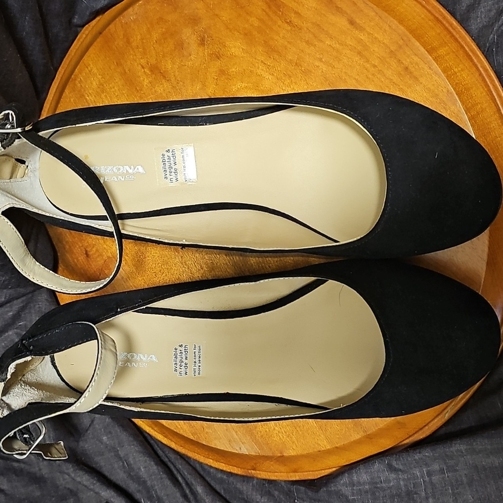 10w Arizona Jean Co Black Suede Wedge Heels